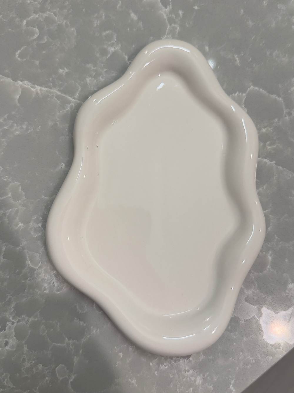 White Organic-Shaped Ceramic Serving Tray - Home Dining